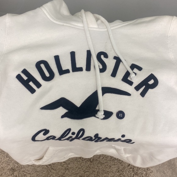 ⭐️HOLLISTER NEW WHITE AND NAVY HOODIE SIZE XS - Picture 4 of 4